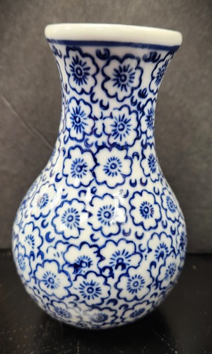 Vase Blue & White 4.5"