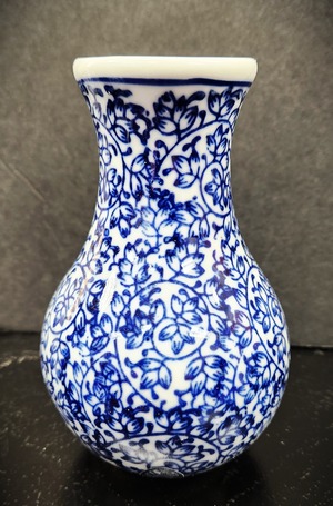 Vase Blue & White 4.5"